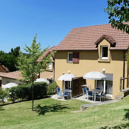 Spacious Terraced Maisonette In Picturesque *